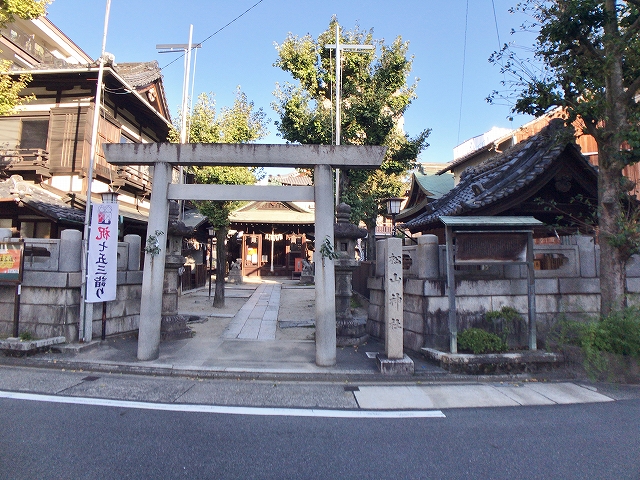 松山神社　入口