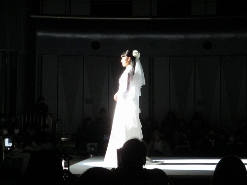 神戸芸術工科大学　ファッションデザイン学科　ファッションプレゼンテーション2022
