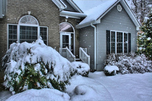 house_snowfall_winter_front_door_exterior_home_residence_december-1148857.jpg