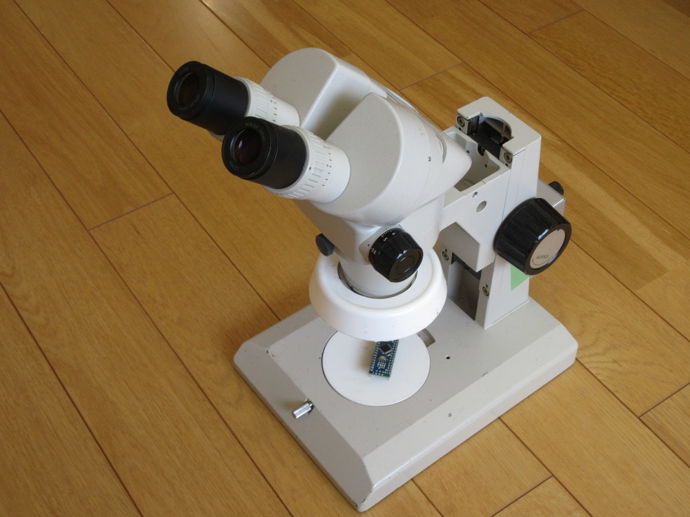 ニコンの実体顕微鏡 SMZ-2B